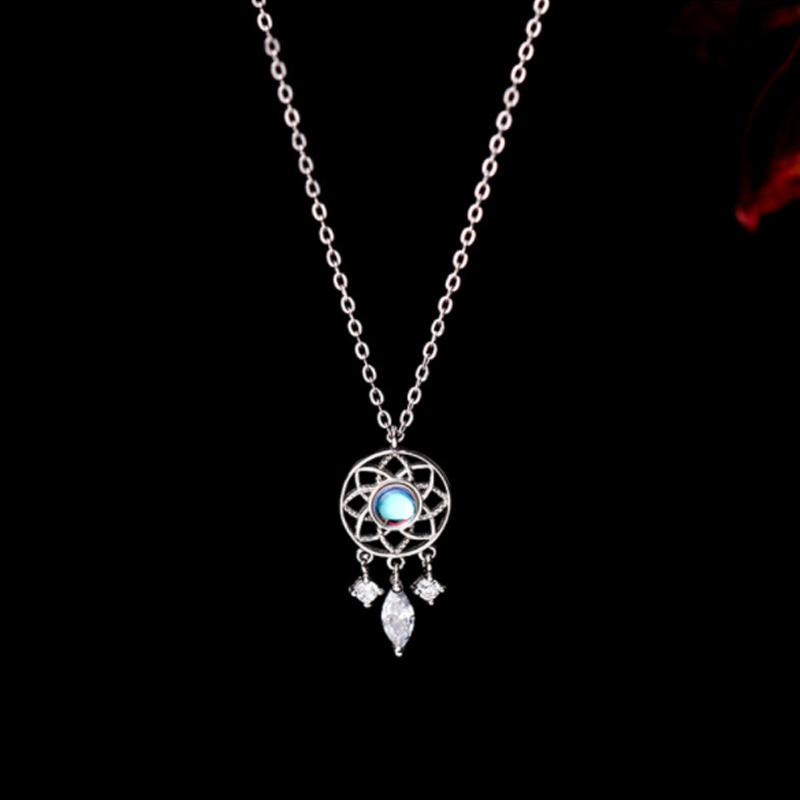 Collier attrape-rêves au clair de lune