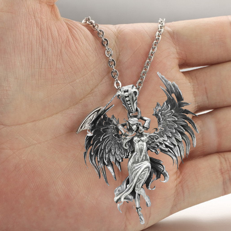 Collier pendentif ange maléfique